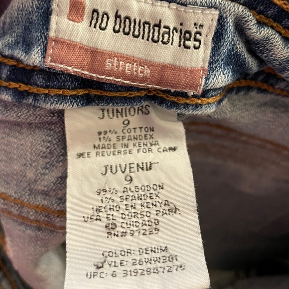 No Boundaries Vintage Light Wash Stretch Denim Deconstructed Micro Mini Shorts - Picture 5 of 5